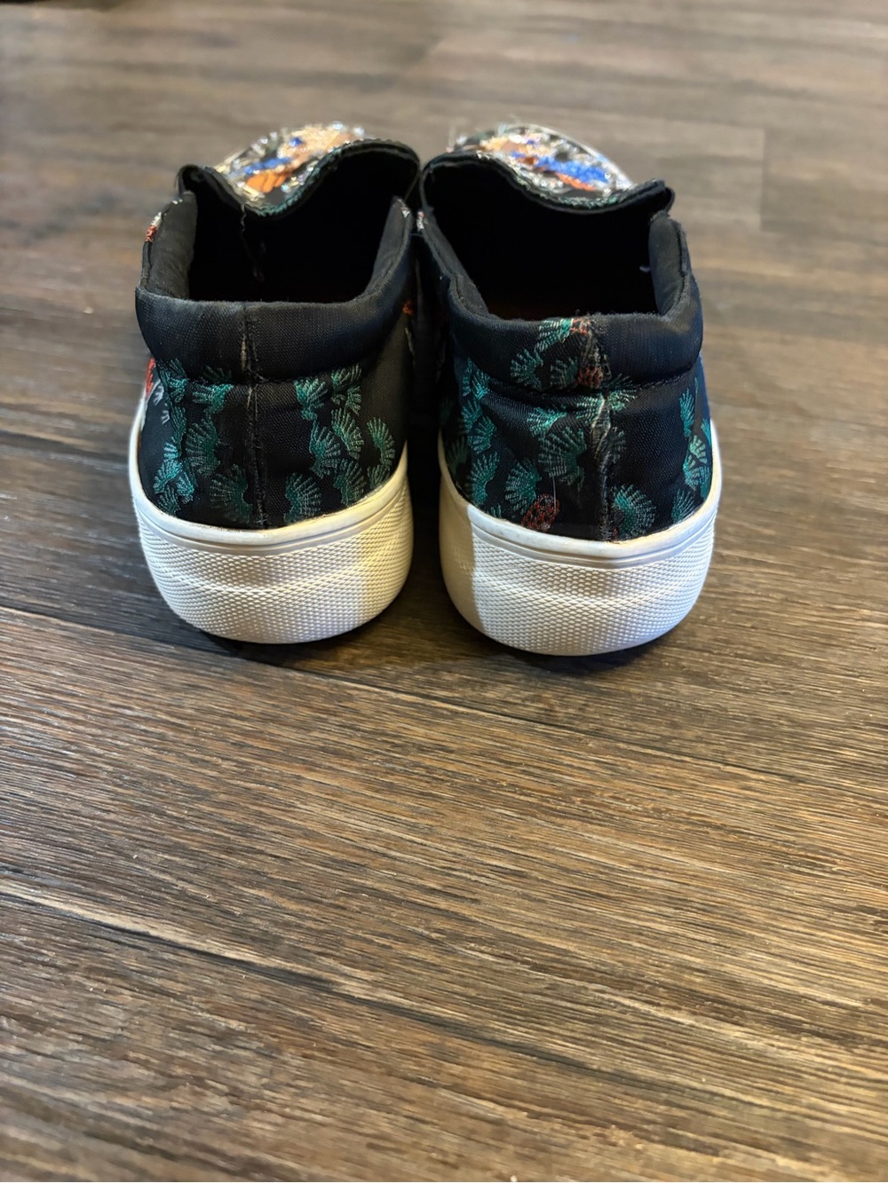 Steven Madden Beaded Bluebird Of Joy Happiness Prosperity Black Sneakers Size 7M - Picture 4 of 6